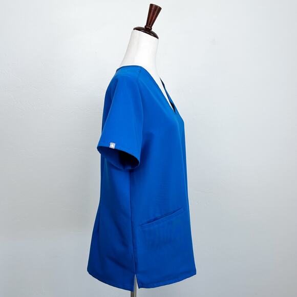 Figs Casma Royal Blue Short Sleeve Three-Pocket Scrub Top - Picture 6 of 9
